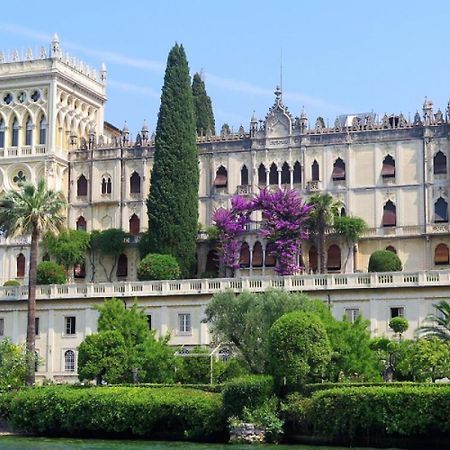 Absentia 1763 Garda Boutique Home - Lake Front Brenzone sul Garda Bagian luar foto